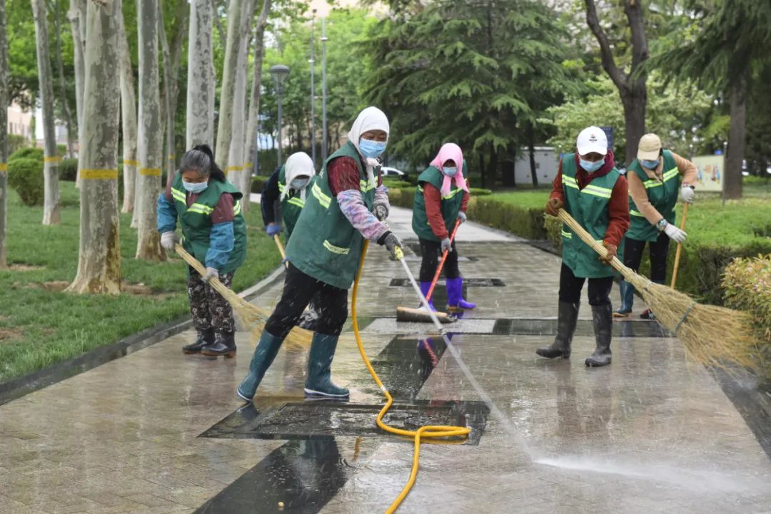 寿光园林建设集团：开展“净园行动”迎“五一”